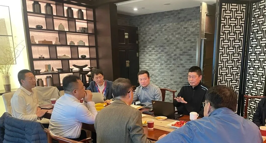 數(shù)據(jù)引領(lǐng)未來，共繪戰(zhàn)略藍圖｜石家莊東方藥業(yè)董事長一行蒞臨施維特醫(yī)學共謀戰(zhàn)略合作新篇章